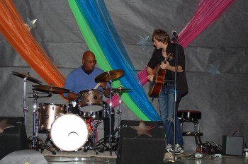 THAs-got-talent-2011-Steve-Joe