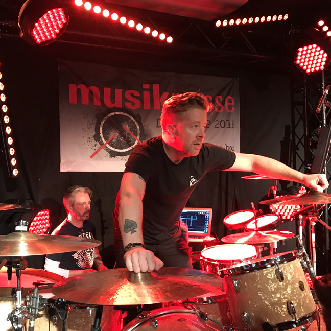A Gretsch Abroad — Exclusive interview with Robbie Williams and James Blunt drummer Karl Brazil (Part 1)