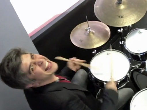 A Gretsch Abroad — An Interview With Los Lobos Drummer Enrique ”Bugs” Gonzalez
